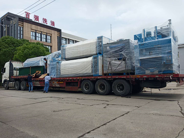 6月27、28日 百強洗滌龍等洗滌設備發貨四川