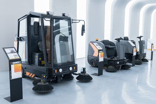 掃地機(jī)廠家已成為工業(yè)好幫手
