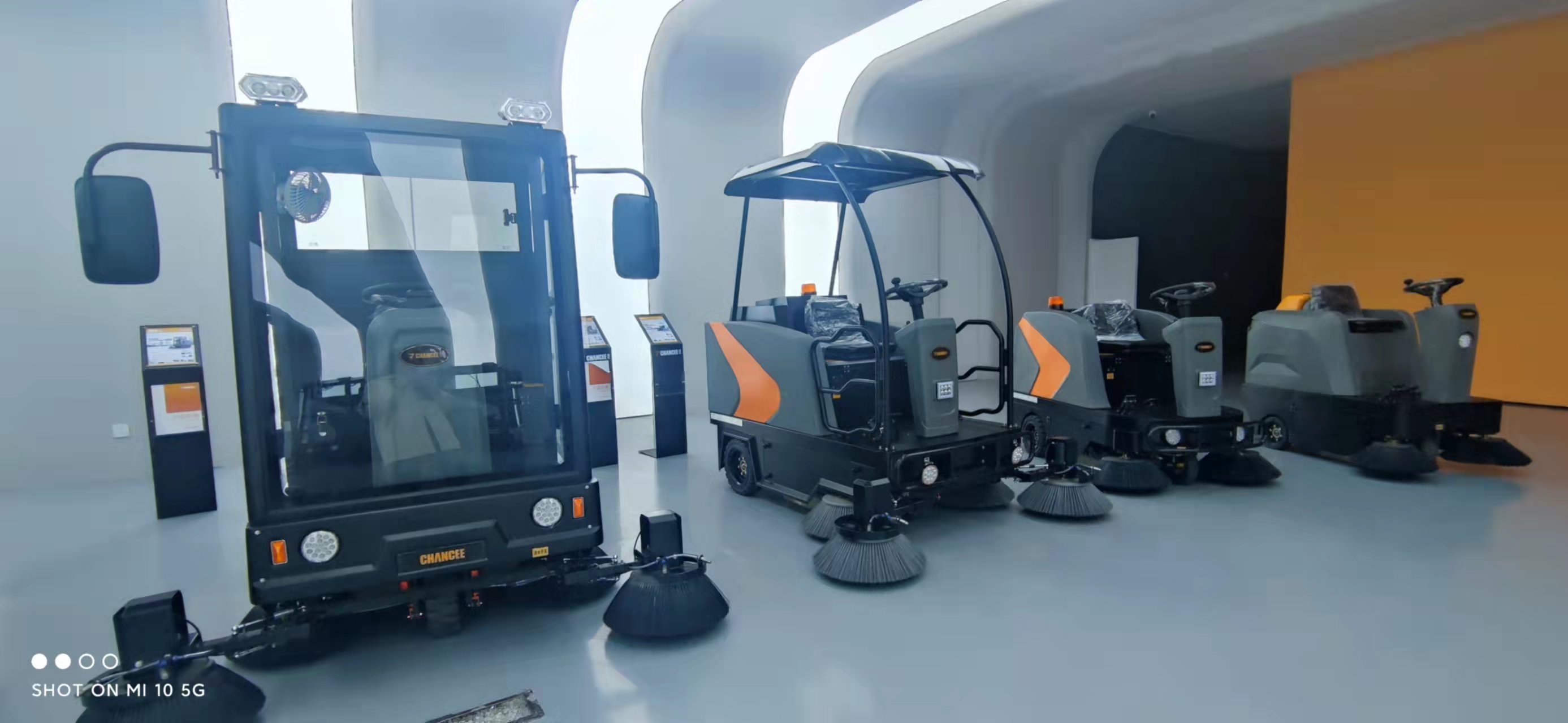 駕駛式的電動清掃車工作效率有多高？