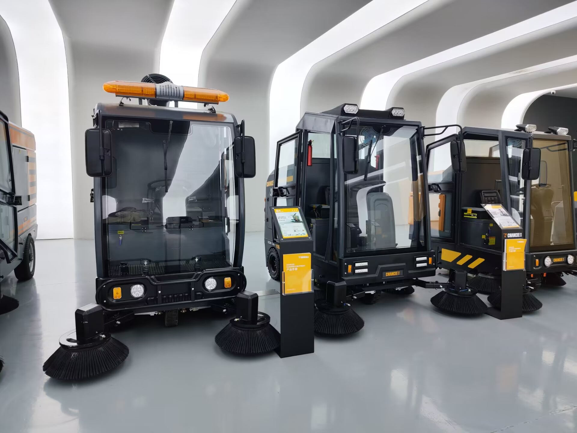 電動(dòng)清掃車的價(jià)格是多少，優(yōu)點(diǎn)有哪些